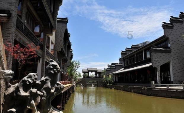 未来几年，燃油车会被新能源汽车取代吗？游戏画面